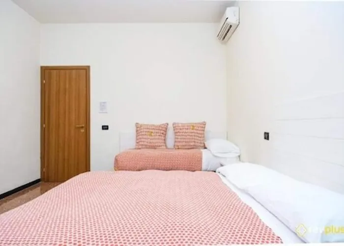 Lia Rooms 3 La Spezia